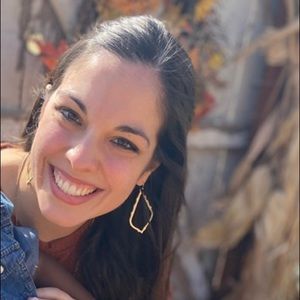 Meet your Posher, Meredith